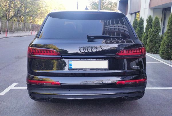  Audi Q7 джип на свадьбу прокат аренда Киев