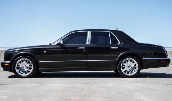 Vip-авто Bentley Arnage 2005 аренда вип авто на свадьбу с водителем в Киеве на прокат