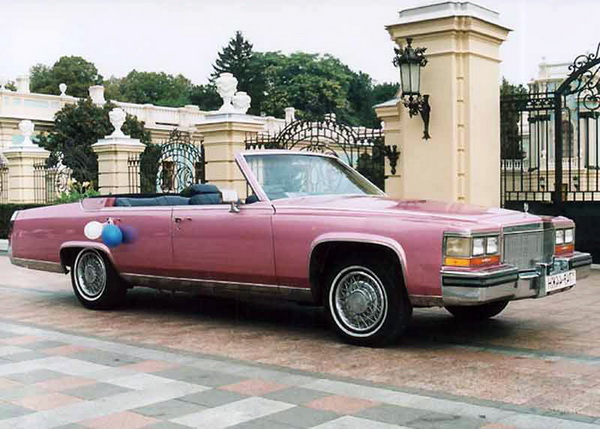 Cadillac Fleetwood cabrio розовый