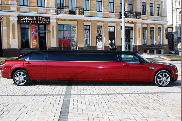 Chrysler 300C Limo Red бордовый красный лимузин