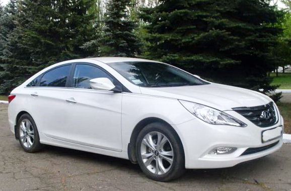 Hyundai Sonata New white