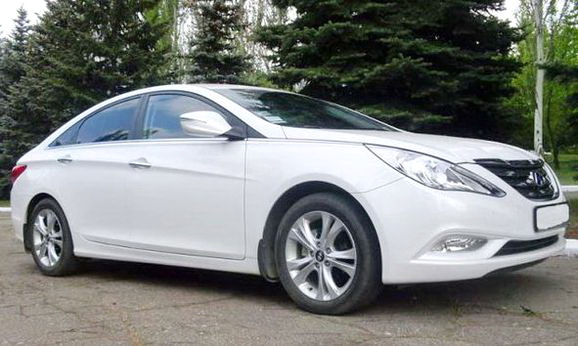Hyundai Sonata New white