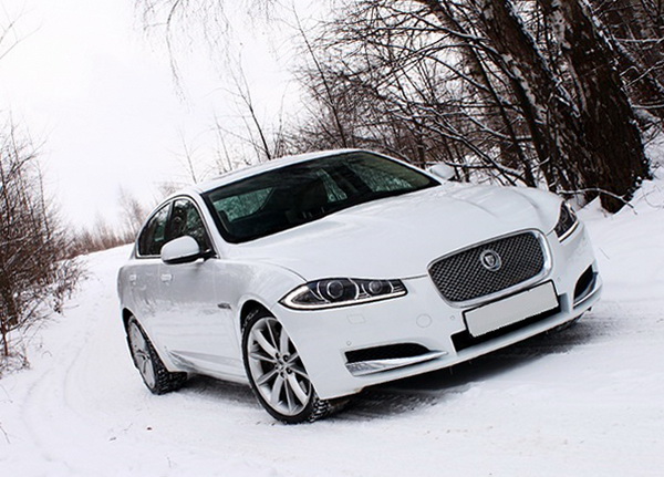 Jaguar XF белый прокат аренда на свадьбу