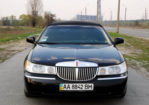 Lincoln Town Car аренда черного лимузина на прокат в Киеве