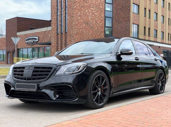 Mercedes-Benz S63 AMG 4MATIC W222 Restyling с водителем без водителя