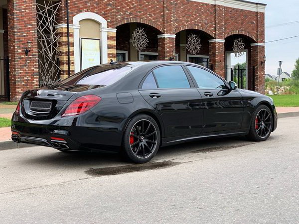 Mercedes-Benz S63 AMG 4MATIC W222 Restyling с водителем без водителя