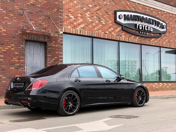 Mercedes-Benz S63 AMG 4MATIC W222 Restyling с водителем без водителя