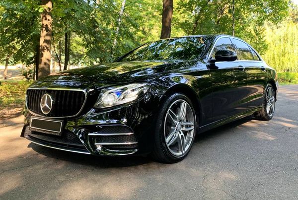 Mercedes W213 E300 прокат аренда мерседес на свадьбу трансфер киев