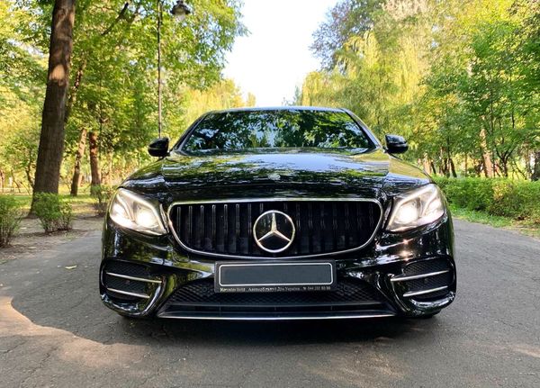 Mercedes W213 E300 прокат аренда мерседес на свадьбу трансфер киев