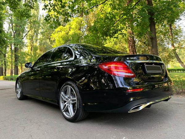 Mercedes W213 E300 прокат аренда мерседес на свадьбу трансфер киев