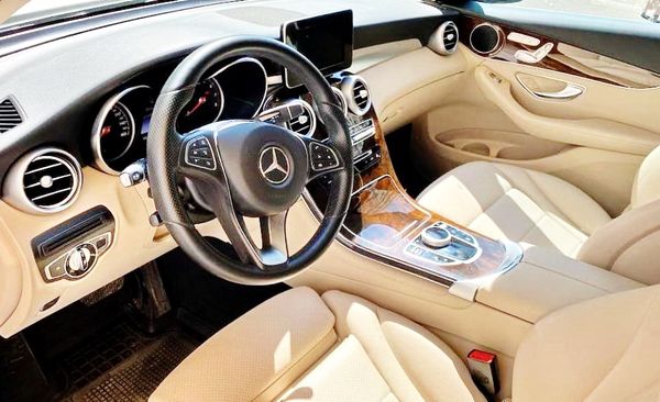 Mercedes GLC 300 заказать белый джип авто на свадьбу новое
