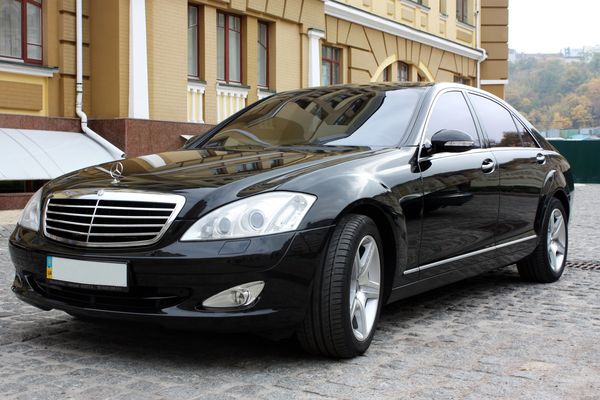 Mercedes W221S550L черный прокат аренда