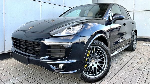 Внедорожник Porsche Cayenne прокат без водителя аренда с водителем 