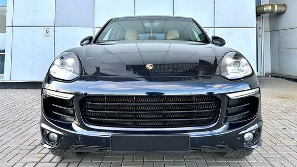 Внедорожник Porsche Cayenne прокат без водителя аренда с водителем 