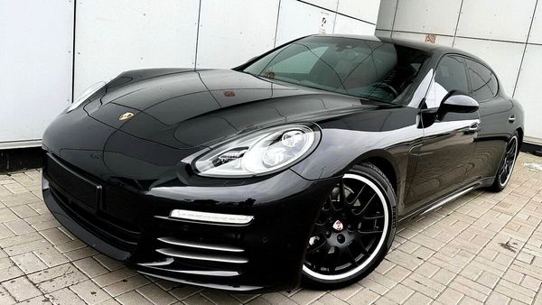 Прокат Porsche Panamera 4S Executive в Киеве аренда без водителя 