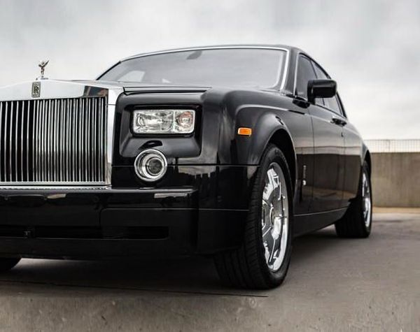 Vip-авто Rolls-Royce Phantom аренда на свадьбу трансфер съемки прокат вип авто с водителем Киев