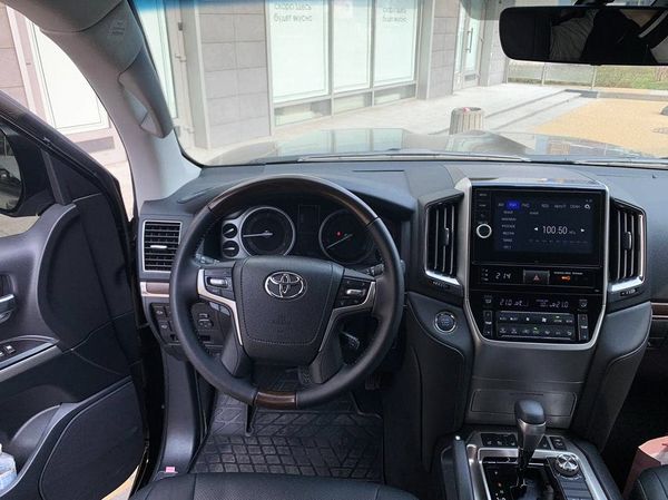 Toyota Land Cruiser 200 прокат аренда с водителем без водителя