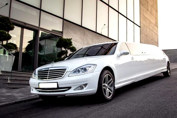 Mercedes W221 S600 прокат лимузин мерседес на свадьбу аренда