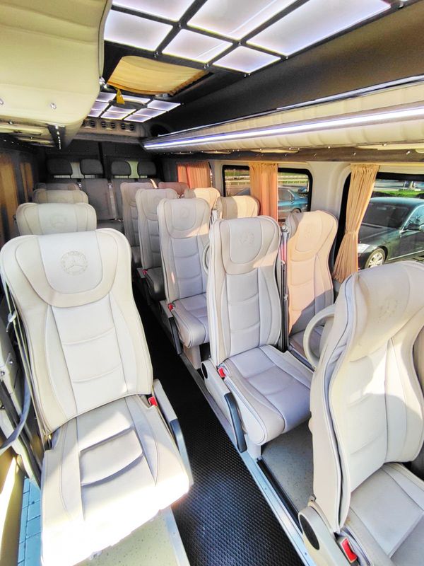 Микроавтобус Mercedes Sprinter прокат аренда микроавтобуса с водителем для делегации перевозки