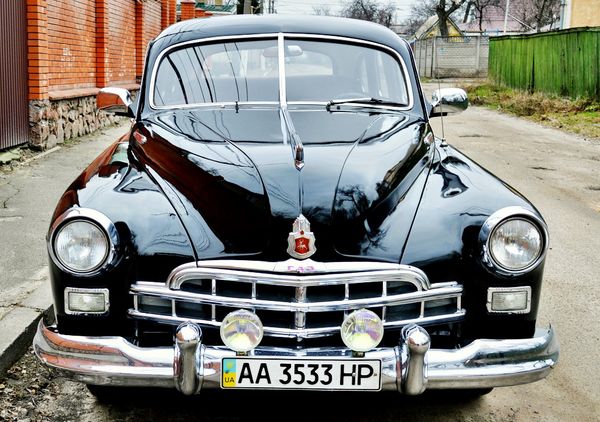 Ретро автомобиль ZIM GAZ-12 черный арендовать на свадьбу съемки