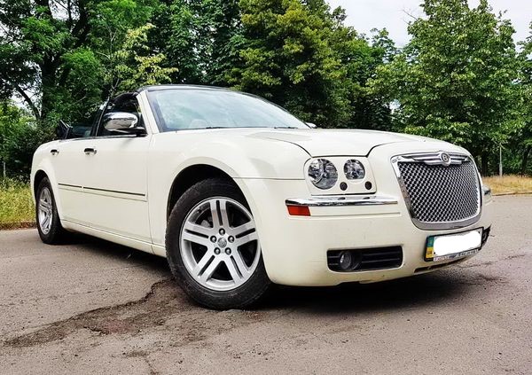 hrysler 300C белый кабриолет на прокат в аренду