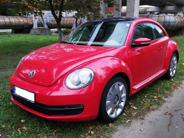 Volkswagen New Beetle красный прокат аренда жук красный на свадьбу