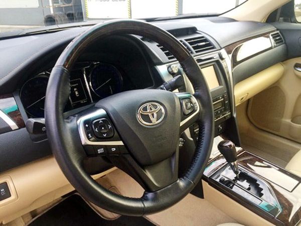 Toyoya Camry V50 заказать в киеве с водителем