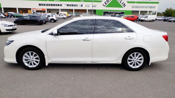 Toyota Camry V50 белая прокат