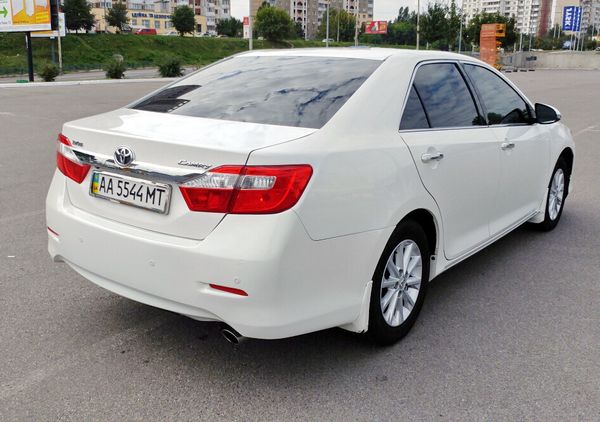 Toyota Camry V50 белая прокат