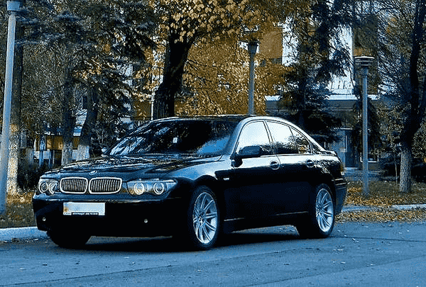 BMW 745L черный на свадьбу