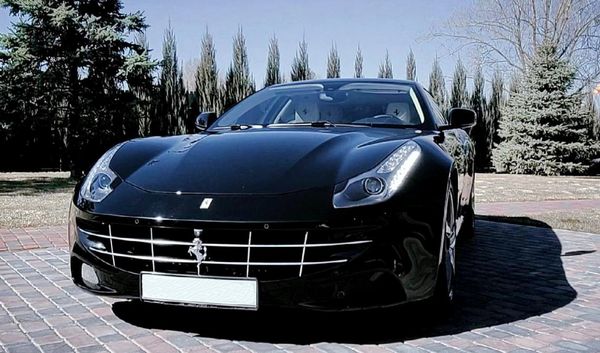 Ferrari-ff черная прокат аренда спорткара ферари