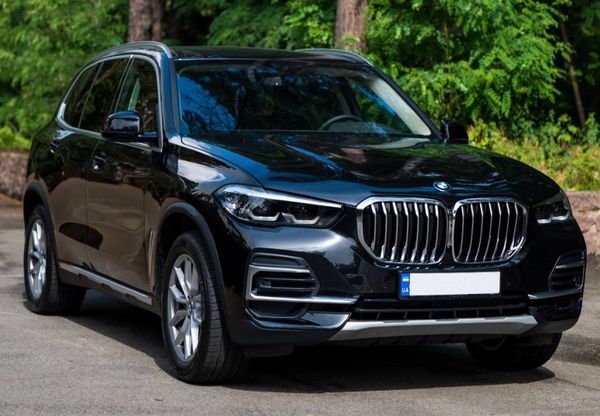 BMW X5 черный внедорожник на прокат без водителя аренда с водителем бмв х5