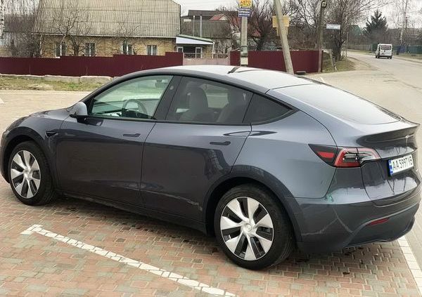 Авто на свадьбу Tesla Model Y серая кроссовер