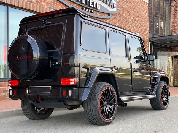 Внедорожник Mercedes Benz G63 Brabus оригинал аренда прокат без водителя с водителем