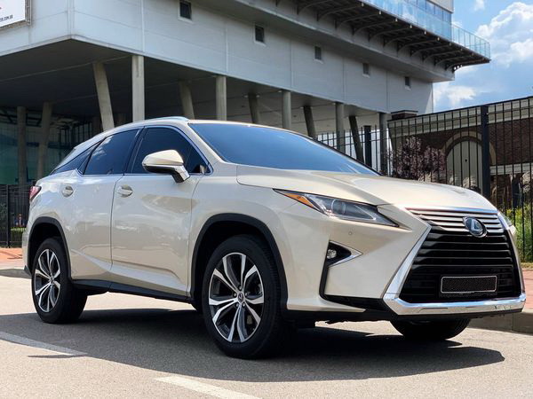 Внедорожник Lexus RX350 аренда прокат без водителя