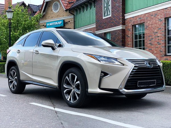 Внедорожник Lexus RX350 аренда прокат без водителя