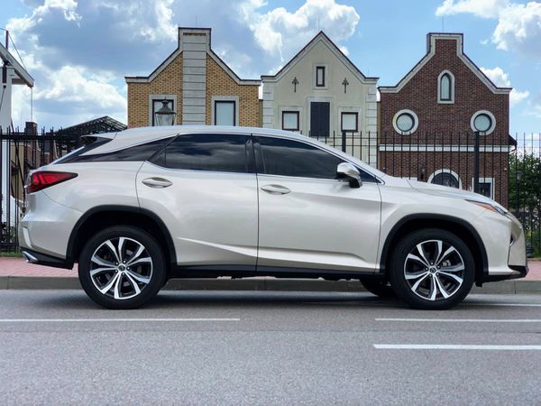 Внедорожник Lexus RX350 аренда прокат без водителя