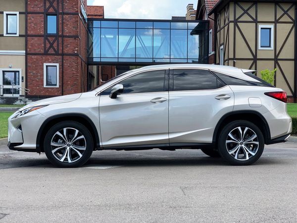 Внедорожник Lexus RX350 аренда прокат без водителя