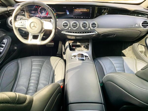 Mercedes-Benz S560 AMG Coupe прокат аренда с водителем без водителя на свадьбу съемки