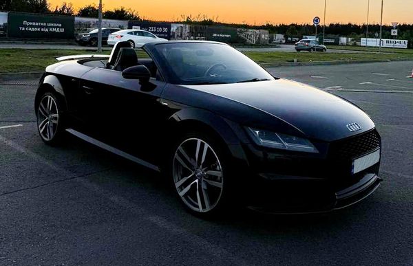 Audi TT S-line Quttro черный прокат аренда кабриолета для фотосессии 