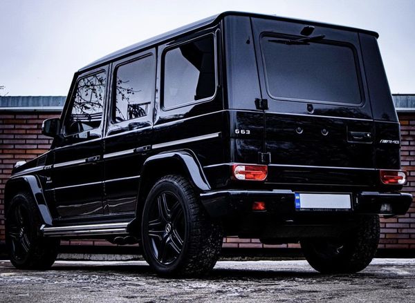 MERCEDES-BENZ G63 AMG черный аренда прокат с водителем без водителя