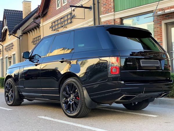 Range Rover Autobiography 5.0 Supercharger черный аренда с водителем без водителя