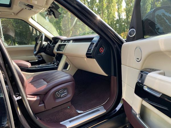 Range Rover Autobiography 5.0 Supercharger черный аренда с водителем без водителя