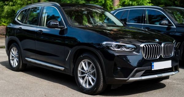 BMW X3 черный внедорожник на прокат без водителя аренда с водителем