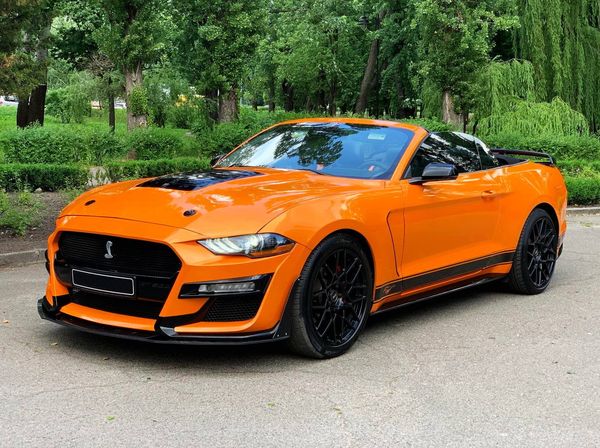 Ford Mustang GT оранжевый кабриолет прокат аренда с водителем без водителя