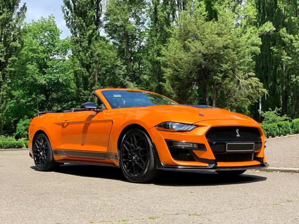 Ford Mustang GT оранжевый кабриолет прокат аренда с водителем без водителя