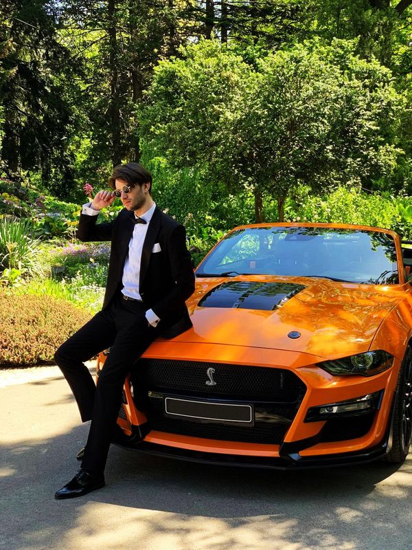 Ford Mustang GT оранжевый кабриолет прокат аренда с водителем без водителя