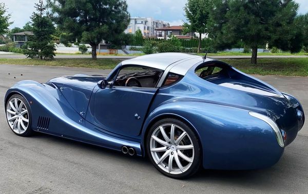 Morgan Aero 8 Super Sports синий ретро кабриолет на прокат с водителем в Киеве