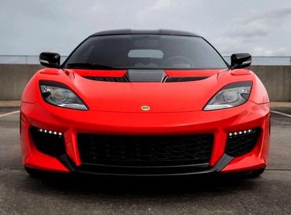 Lotus Evora Sports Racer красный аренда спорткара для свадьбы фотосессии