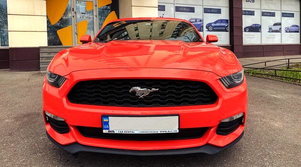 Ford Mustang GT 3.7 красный спорткар без водителя с водителем киев